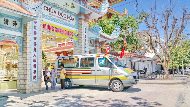 Đức Tăng thống và phái đoàn Phật giáo Sri Lanka thăm chùa Đức Hòa