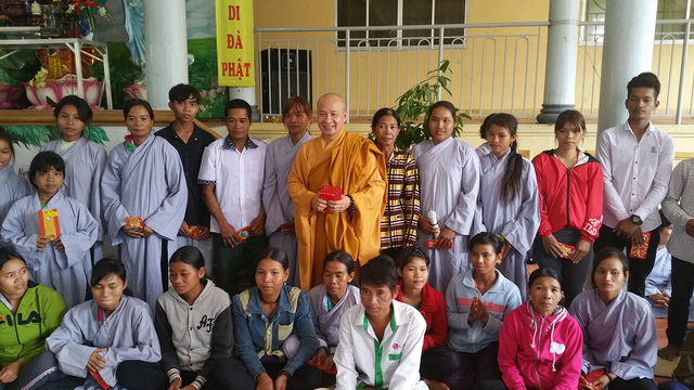 Khóa tu Bát quan trai đầu năm tại chùa Lộc Thọ.