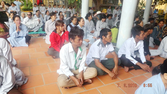 Khóa tu Bát quan trai đầu năm tại chùa Lộc Thọ.