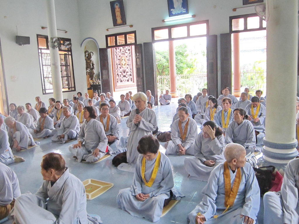 Đạo tràng Bát quan trai chùa Đức Hòa tổng kết cuối năm