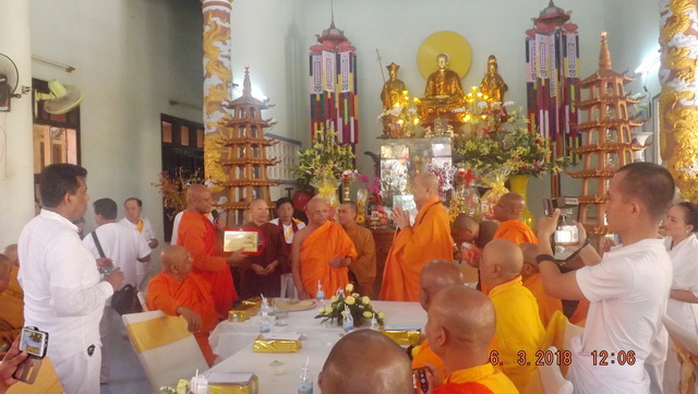 Đức Tăng thống và phái đoàn Phật giáo Sri Lanka thăm chùa Đức Hòa