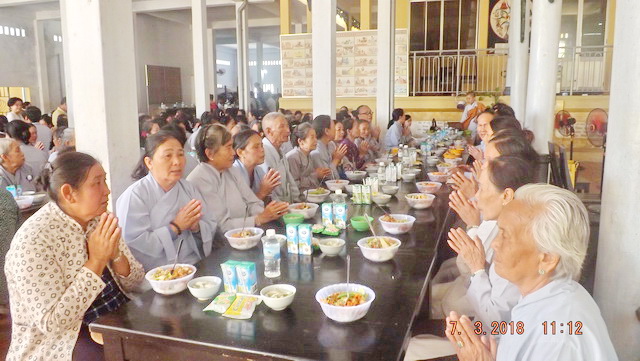 Khóa tu Bát quan trai đầu năm tại chùa Lộc Thọ.