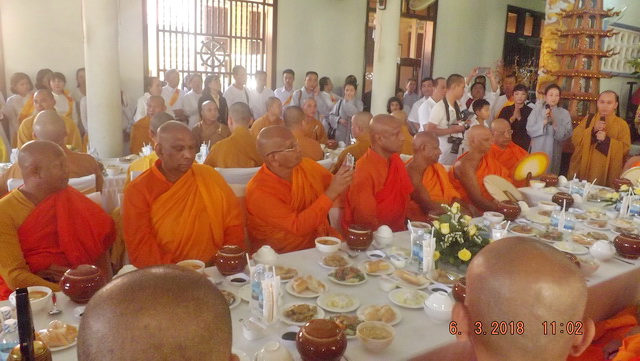 Đức Tăng thống và phái đoàn Phật giáo Sri Lanka thăm chùa Đức Hòa