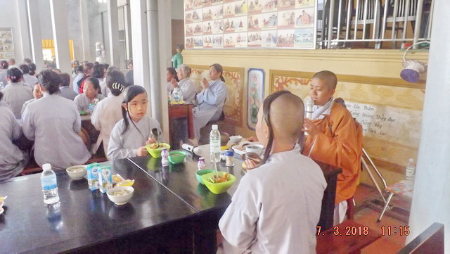 Khóa tu Bát quan trai đầu năm tại chùa Lộc Thọ.