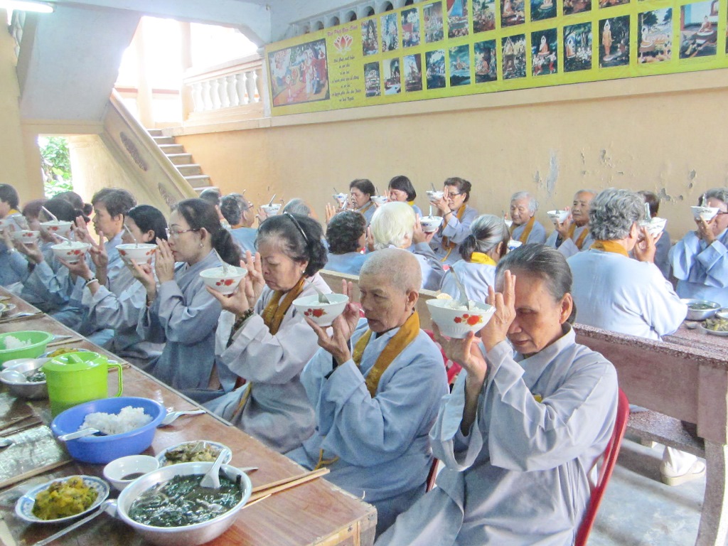Đạo tràng Bát quan trai chùa Đức Hòa tổng kết cuối năm