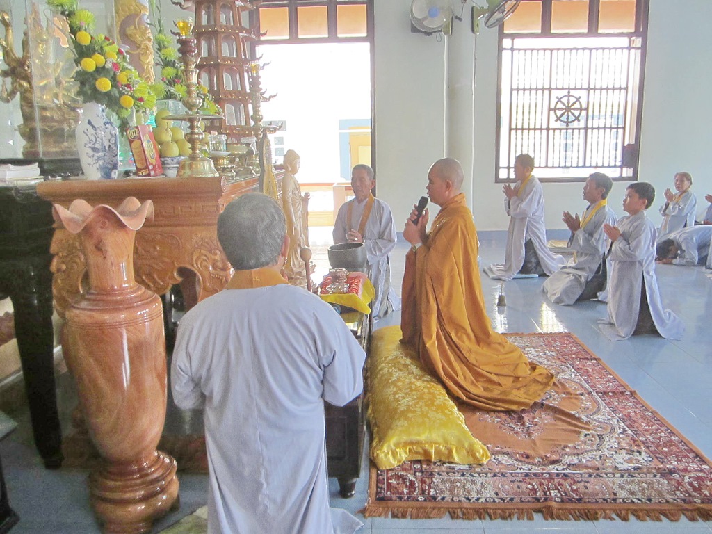 Đạo tràng Bát quan trai chùa Đức Hòa tổng kết cuối năm