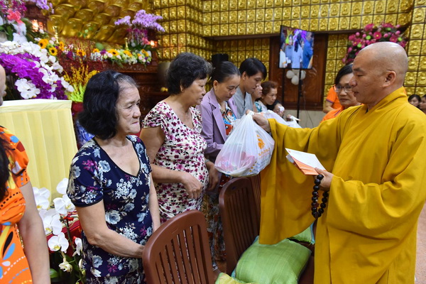 Tổng kết chương trình “Quà Tết Yêu Thương” cho Hộ nghèo  Phường 3, Quận 10, TP.HCM (C148)