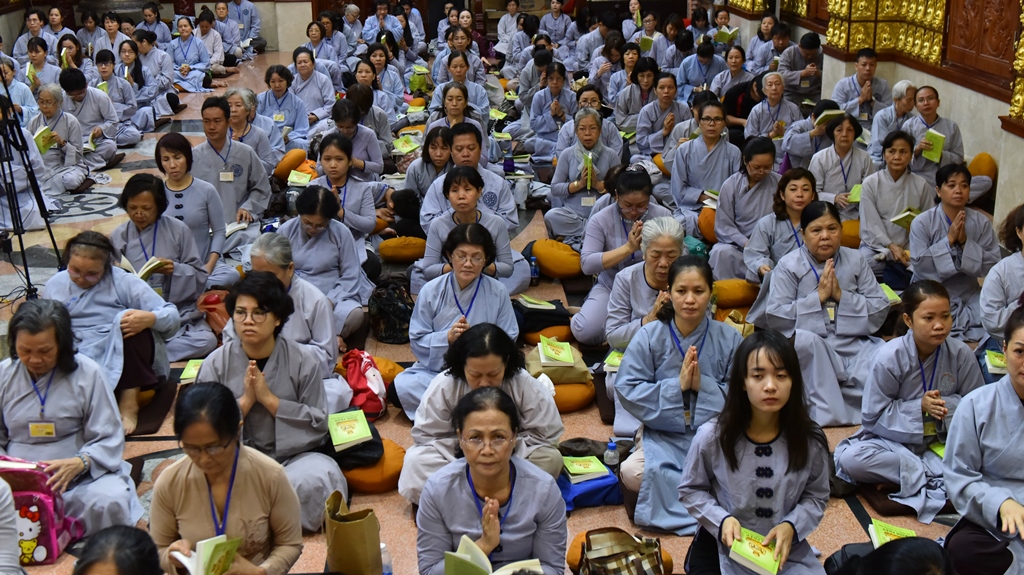 TT. Thích Nhật Từ thuyết giảng tại khóa tu Thiền lần thứ 21