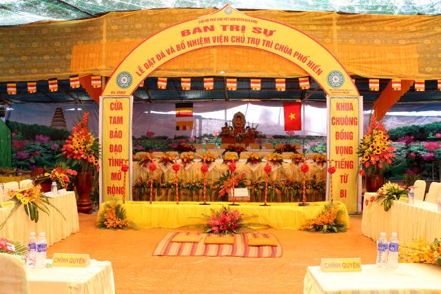 Bình Dương: Đặt đá xây dựng và bổ nhiệm Viện Chủ, Trụ trì chùa Phổ Hiền.