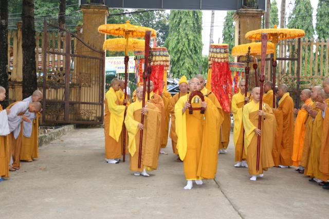 Bình Dương: Buổi thuyết giảng đầu tiên tại đạo tràng an cư kiết hạ.