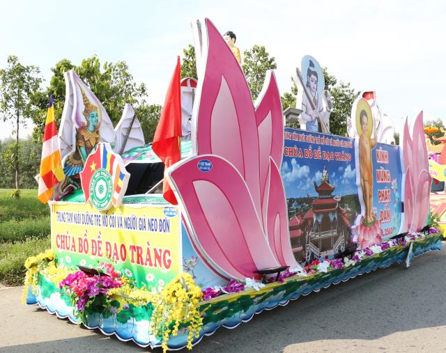 Bình Dương: Tưng bừng chào mừng Đại lễ Phật Đản