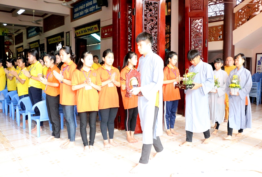 Chùm ảnh: Thời pháp thoại khóa tu “Sen Thanh Mùa Hạ”.