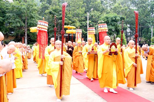 Bình Dương: Buổi thuyết giảng đầu tiên tại đạo tràng an cư kiết hạ.