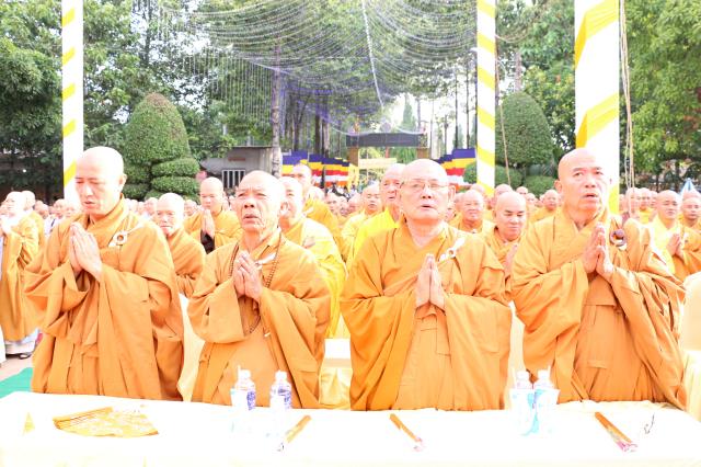 PG Bình Dương: Chào mừng Đại lễ Phật đản PL.2562 – DL.2018