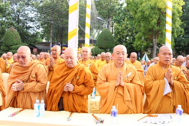 PG Bình Dương: Chào mừng Đại lễ Phật đản PL.2562 – DL.2018