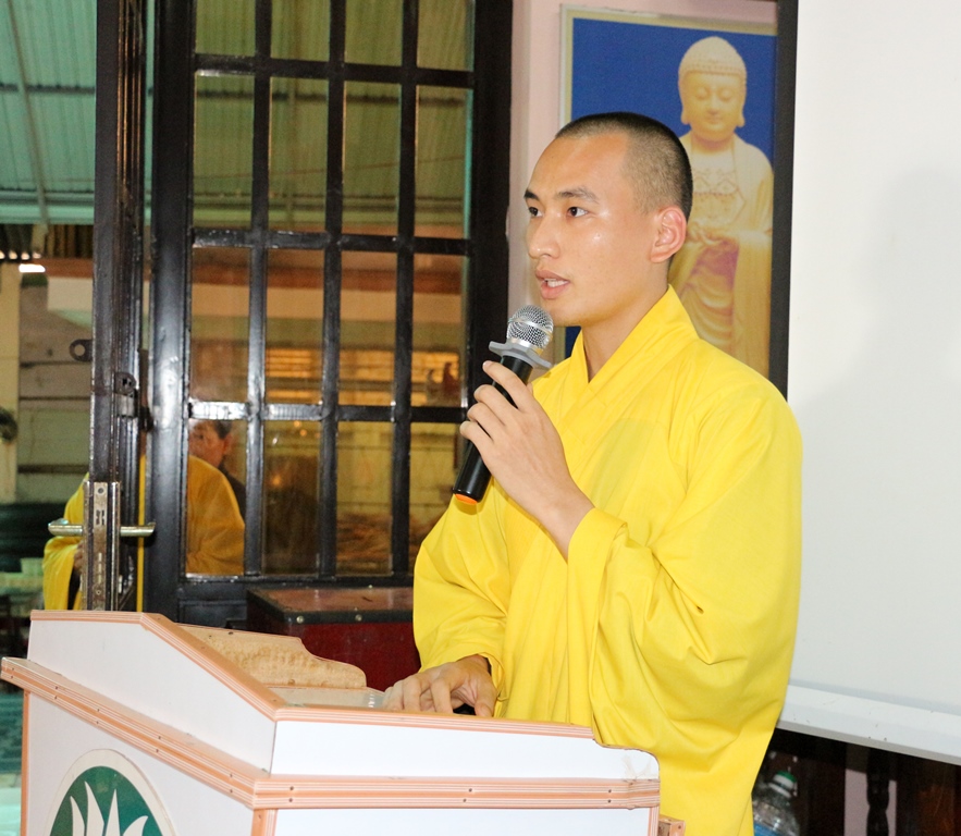 Chùm ảnh: Thời pháp thoại khóa tu “Sen Thanh Mùa Hạ”.