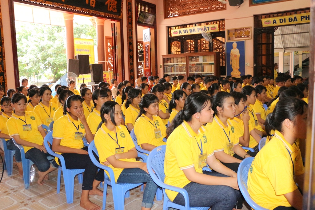 Chùm ảnh: Thời pháp thoại khóa tu “Sen Thanh Mùa Hạ”.