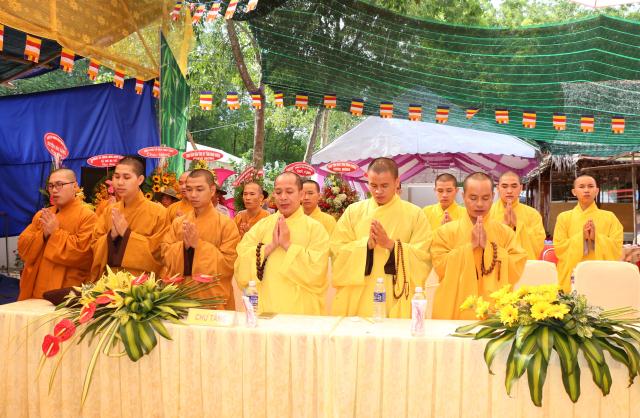Bình Dương: Đặt đá xây dựng và bổ nhiệm Viện Chủ, Trụ trì chùa Phổ Hiền.