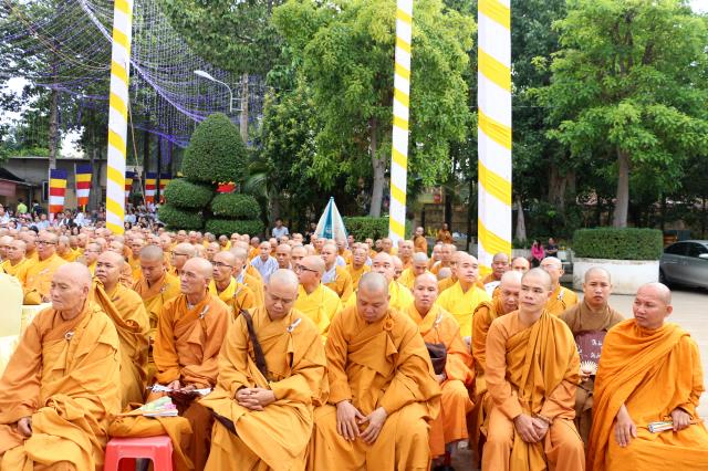 PG Bình Dương: Chào mừng Đại lễ Phật đản PL.2562 – DL.2018