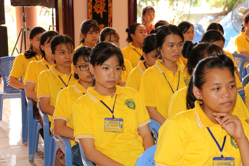 Chùm ảnh: Thời pháp thoại khóa tu “Sen Thanh Mùa Hạ”.