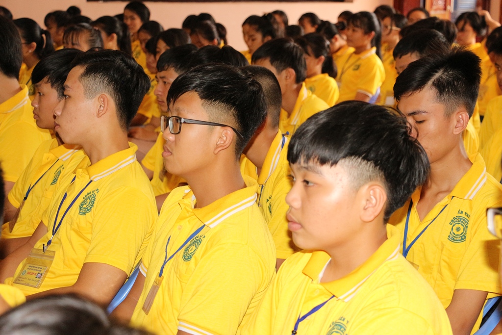 Chùm ảnh: Thời pháp thoại khóa tu “Sen Thanh Mùa Hạ”.