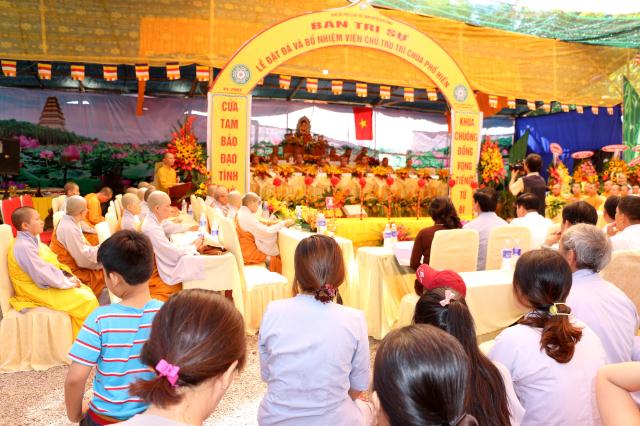 Bình Dương: Đặt đá xây dựng và bổ nhiệm Viện Chủ, Trụ trì chùa Phổ Hiền.
