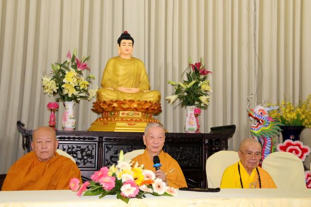 Bình Dương: Buổi thuyết giảng đầu tiên tại đạo tràng an cư kiết hạ.