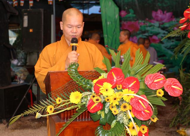 Bình Dương: Đặt đá xây dựng và bổ nhiệm Viện Chủ, Trụ trì chùa Phổ Hiền.