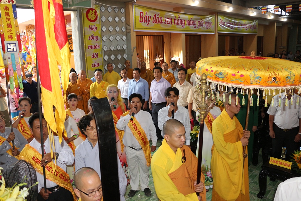 Bình Dương: BTS thị xã Tân Uyên tổ chức Đại lễ Phật Đản PL.2562 – DL.2018