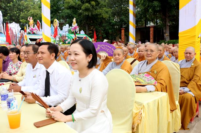 PG Bình Dương: Chào mừng Đại lễ Phật đản PL.2562 – DL.2018