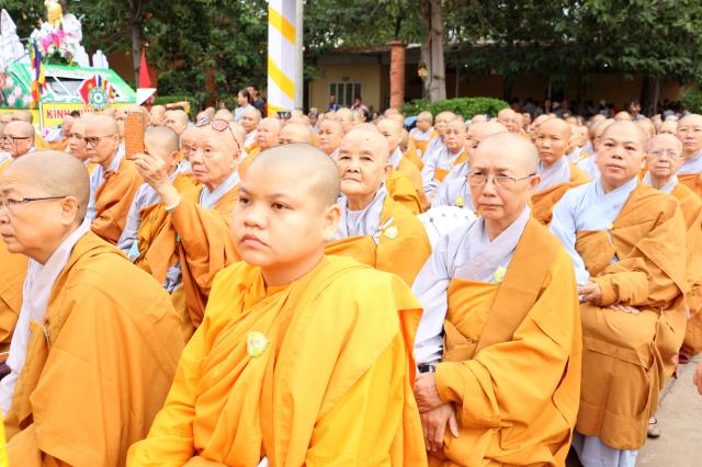 PG Bình Dương: Chào mừng Đại lễ Phật đản PL.2562 – DL.2018