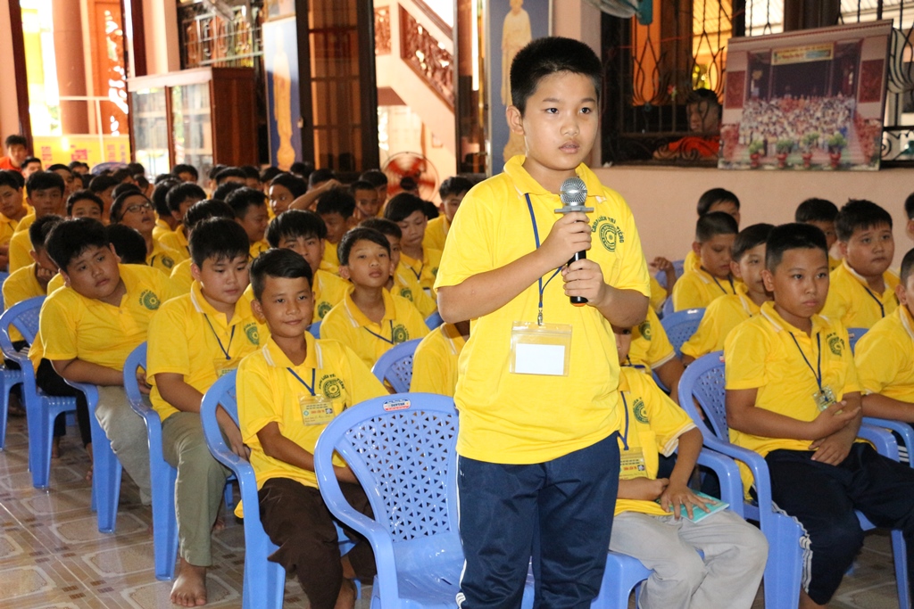 Chùm ảnh: Thời pháp thoại khóa tu “Sen Thanh Mùa Hạ”.