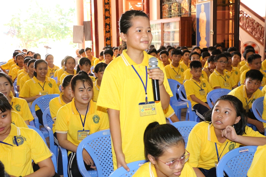 Chùm ảnh: Thời pháp thoại khóa tu “Sen Thanh Mùa Hạ”.