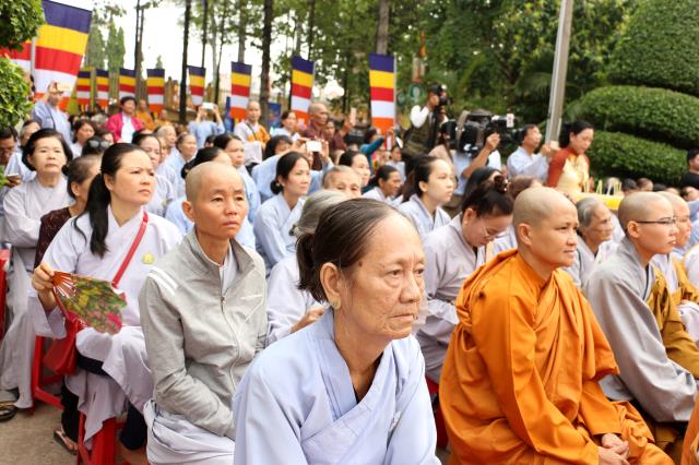 PG Bình Dương: Chào mừng Đại lễ Phật đản PL.2562 – DL.2018