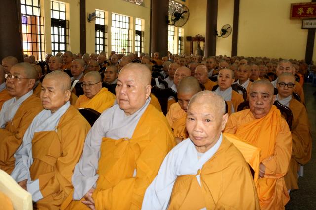 Bình Dương: Buổi thuyết giảng đầu tiên tại đạo tràng an cư kiết hạ.