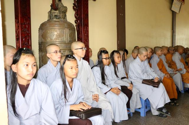 Bình Dương: Buổi thuyết giảng đầu tiên tại đạo tràng an cư kiết hạ.