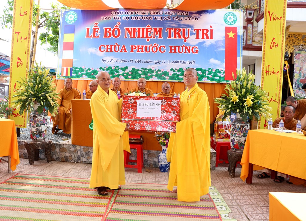 Bình Dương: Lễ bổ nhiệm Trụ trì chùa Phước Hưng.