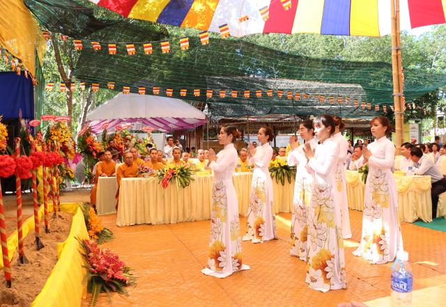 Bình Dương: Đặt đá xây dựng và bổ nhiệm Viện Chủ, Trụ trì chùa Phổ Hiền.