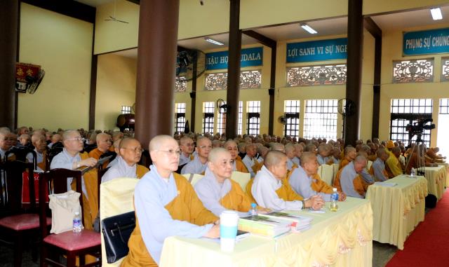 Bình Dương: Buổi thuyết giảng đầu tiên tại đạo tràng an cư kiết hạ.