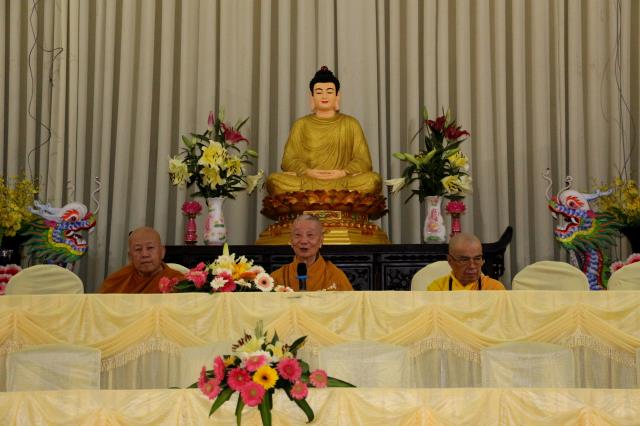 Bình Dương: Buổi thuyết giảng đầu tiên tại đạo tràng an cư kiết hạ.