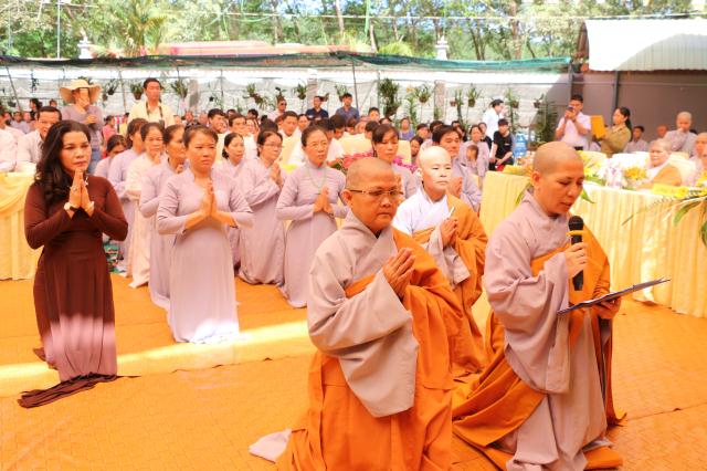 Bình Dương: Đặt đá xây dựng và bổ nhiệm Viện Chủ, Trụ trì chùa Phổ Hiền.
