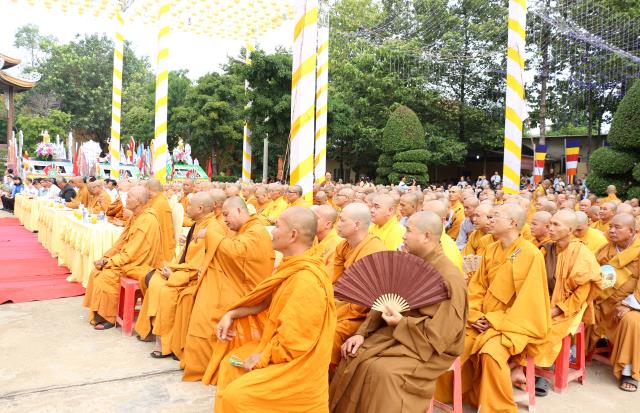 PG Bình Dương: Chào mừng Đại lễ Phật đản PL.2562 – DL.2018