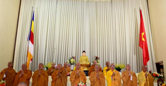 Bình Dương: Buổi thuyết giảng đầu tiên tại đạo tràng an cư kiết hạ.