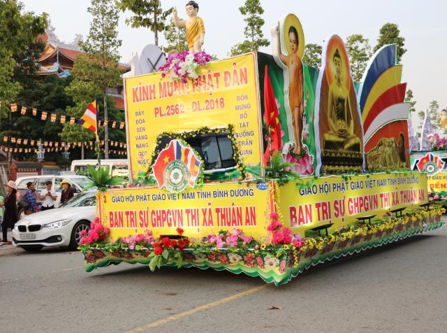 Bình Dương: Tưng bừng chào mừng Đại lễ Phật Đản