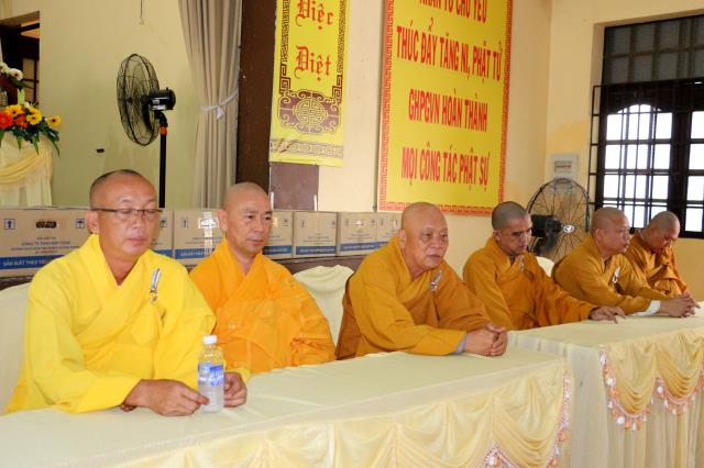 Bình Dương: Buổi thuyết giảng đầu tiên tại đạo tràng an cư kiết hạ.