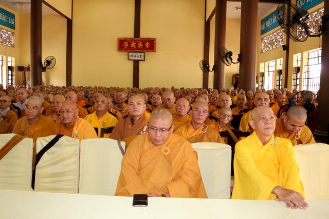 Bình Dương: Buổi thuyết giảng đầu tiên tại đạo tràng an cư kiết hạ.
