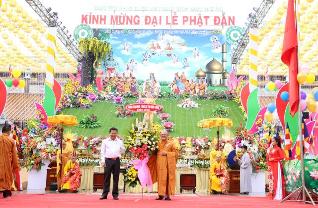 PG Bình Dương: Chào mừng Đại lễ Phật đản PL.2562 – DL.2018