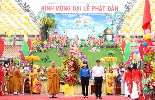 PG Bình Dương: Chào mừng Đại lễ Phật đản PL.2562 – DL.2018