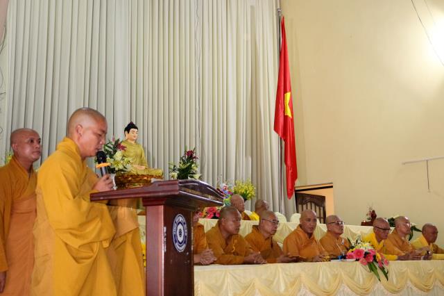 Bình Dương: Buổi thuyết giảng đầu tiên tại đạo tràng an cư kiết hạ.