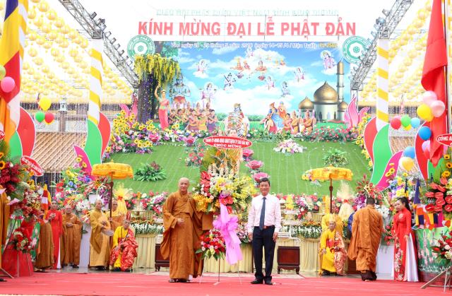 PG Bình Dương: Chào mừng Đại lễ Phật đản PL.2562 – DL.2018